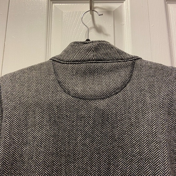 EUC!! Marc NY Andrew Marc Women’s Size L Chevron Pattern - Picture 3 of 6